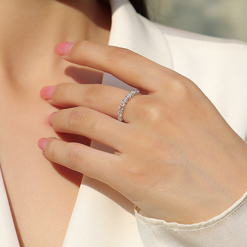 Lumière Rythmée, 18k White Gold-Plated S925 Sterling Silver 0.48ct Moissanite Wedding Ring