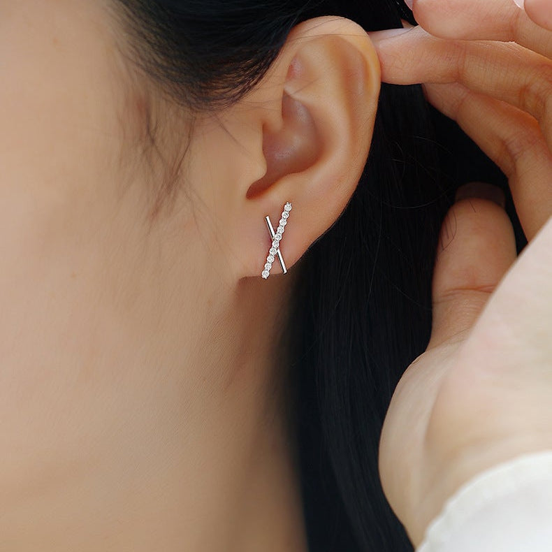 Étoile Croisée, 18k White Gold-Plated S925 Sterling Silver Moissanite X Bar Earrings