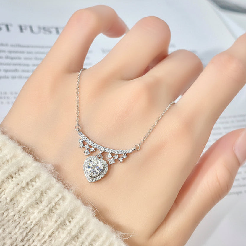 Cœur Lumière, 18k White Gold-Plated S925 Sterling Silver Moissanite Pendant Necklace