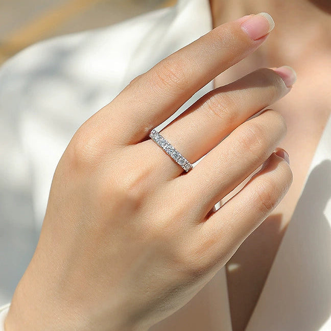 Ligne Éternelle, 18k White Gold-Plated S925 Sterling Silver Moissanite Wedding Ring