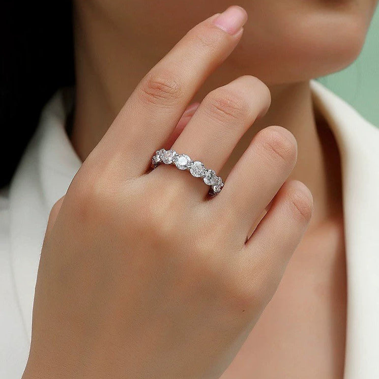 Ronde d’Éternité, 18 White Gold-Plated S925 Sterling Silver 0.50ct × 11 Moissanite Wedding Ring