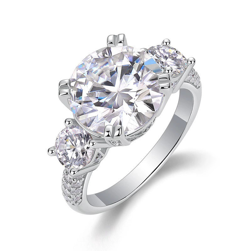 Triomphe Éclat, 18k White Gold-Plated S925 Sterling Silver 5ct + 52 Moissanite Engagement Ring