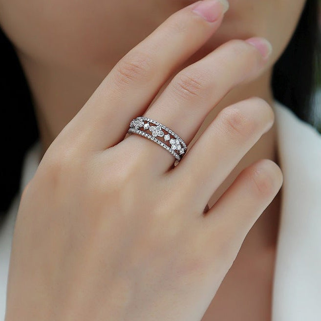Jardin de Lumière, 18k White Gold-Plated S925 Sterling Silver Moissanite Wedding Ring
