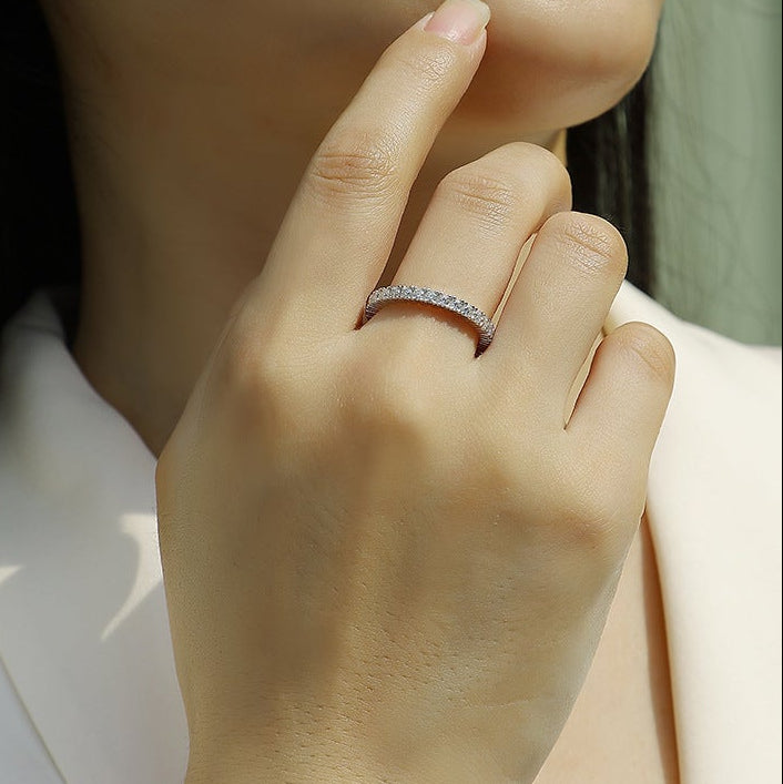 Glace Lumière, 18k White Gold-Plated S925 Sterling Silver 0.90CT Moissanite Wedding Band