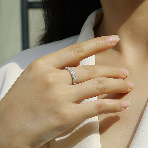 Lumière Alignée, 18k White Gold-Plated S925 Sterling Silver Moissanite Wedding Ring