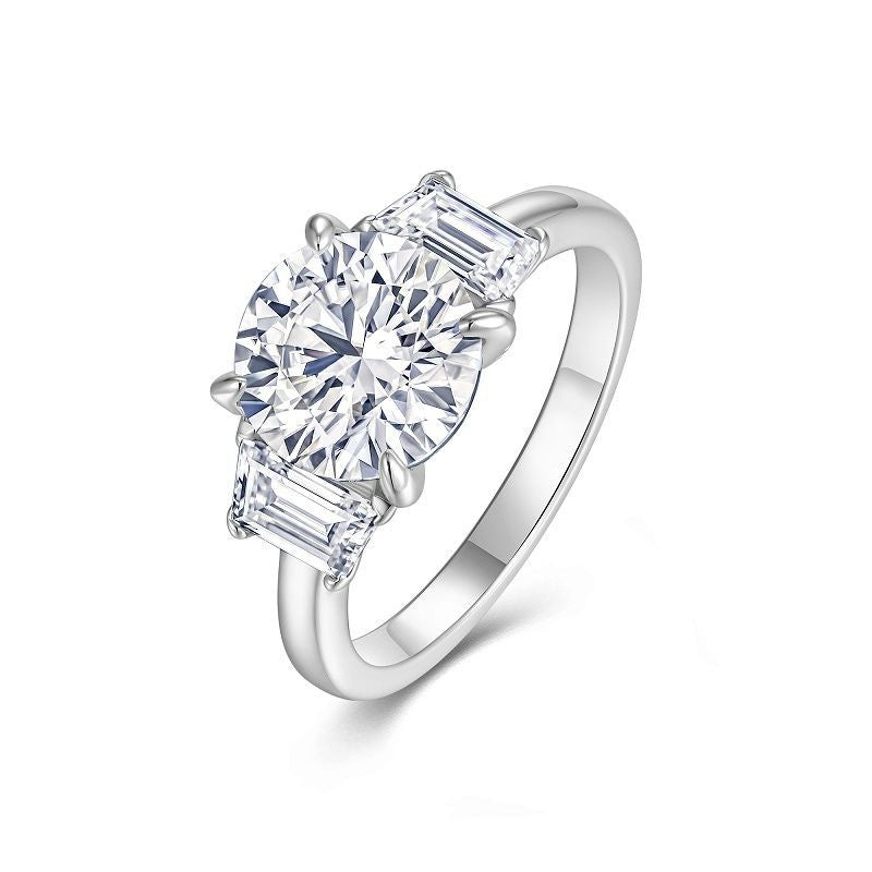 Éclat Impérial, 18k White Gold-Plated S925 Sterling Silver Moissanite Solitaire Ring