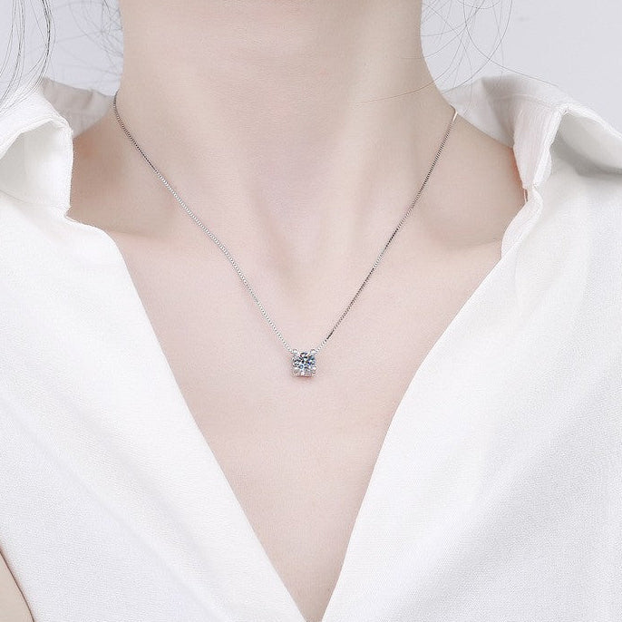 Épure Moderne, 18k White Gold-Plated S925 Sterling Silver 1ct Moissanite Pendant Necklace