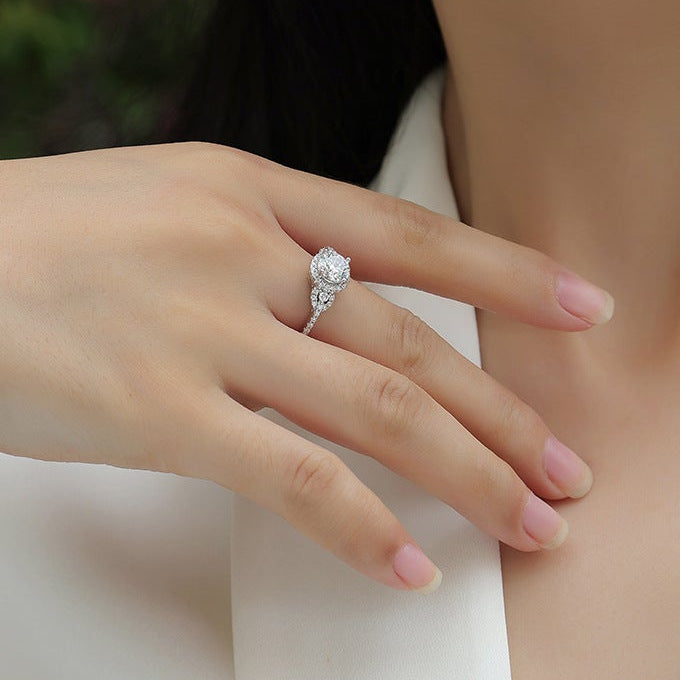 Lumière Royale, 18k White Gold-Plated S925 Sterling Silver Moissanite Halo Engagement Ring