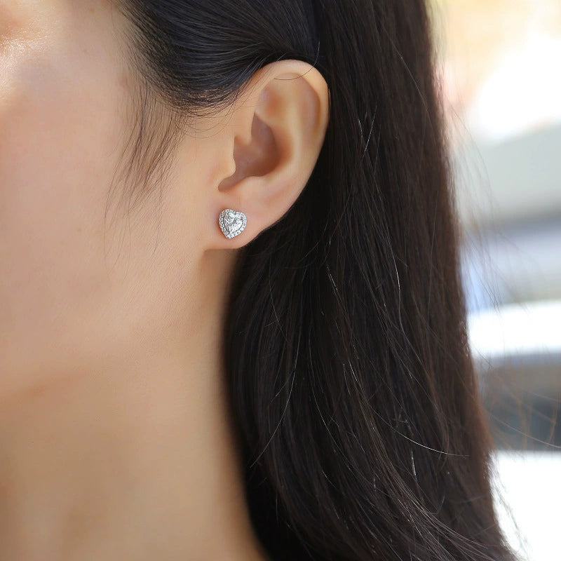 Cœur Halo, 18k White Gold-Plated S925 Sterling Silver Heart-Cut Moissanite Stud Earrings