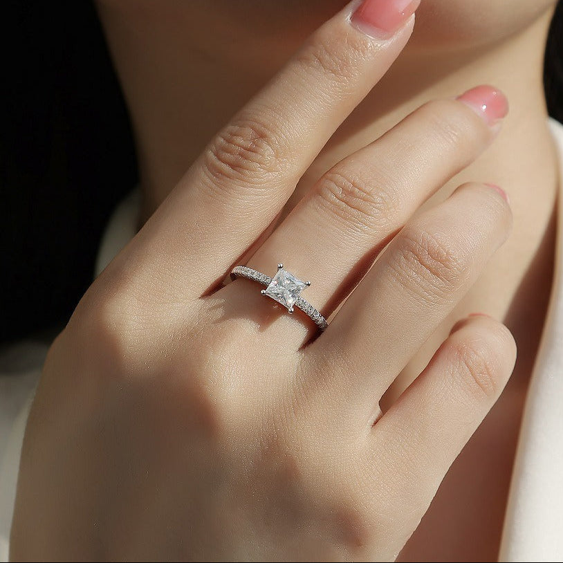 Étoile Carrée, 18k White Gold-Plated S925 Sterling Silver Moissanite Engagement Ring