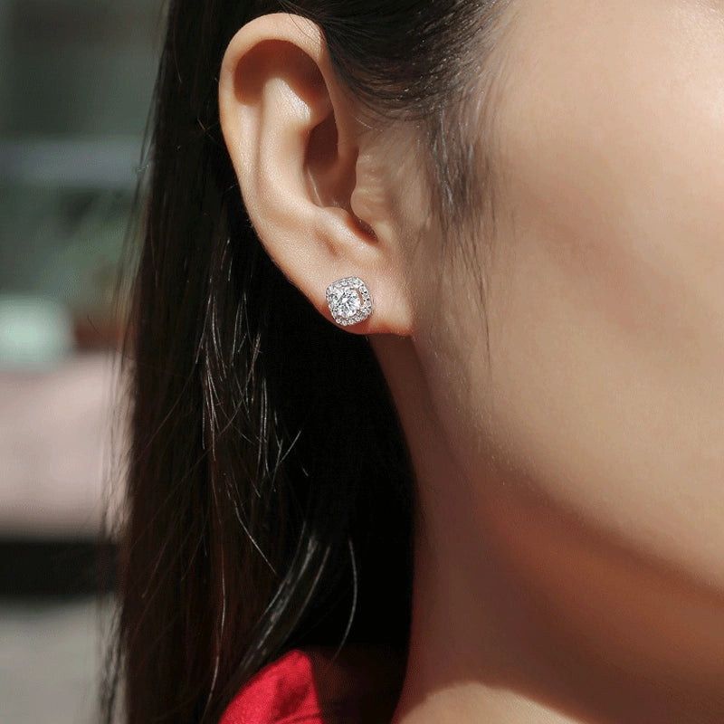 Clarté Royale, 18k White Gold–Plated S925 Sterling Silver Moissanite Stud Earrings