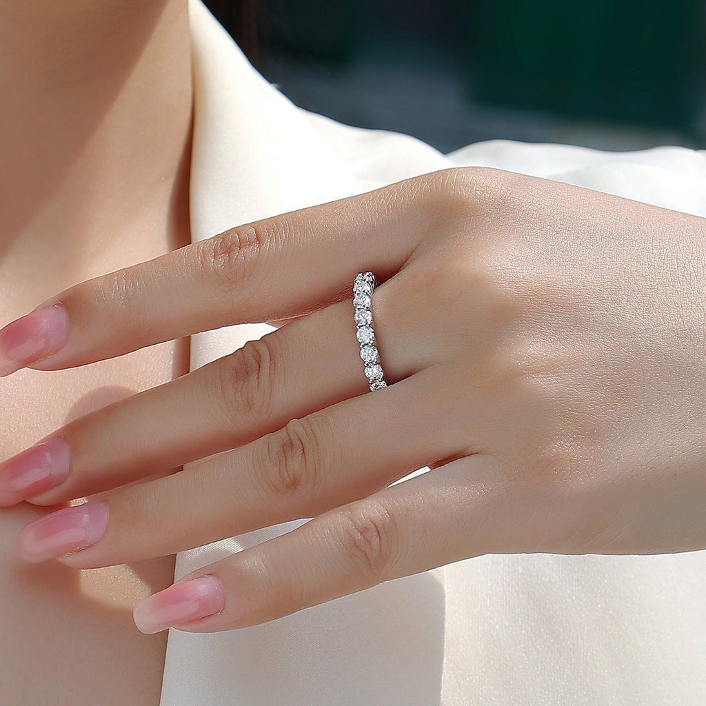 Tressé Lumière, 18k White Gold-Plated S925 Sterling Silver 3mm Moissanite Luxury Wedding Band
