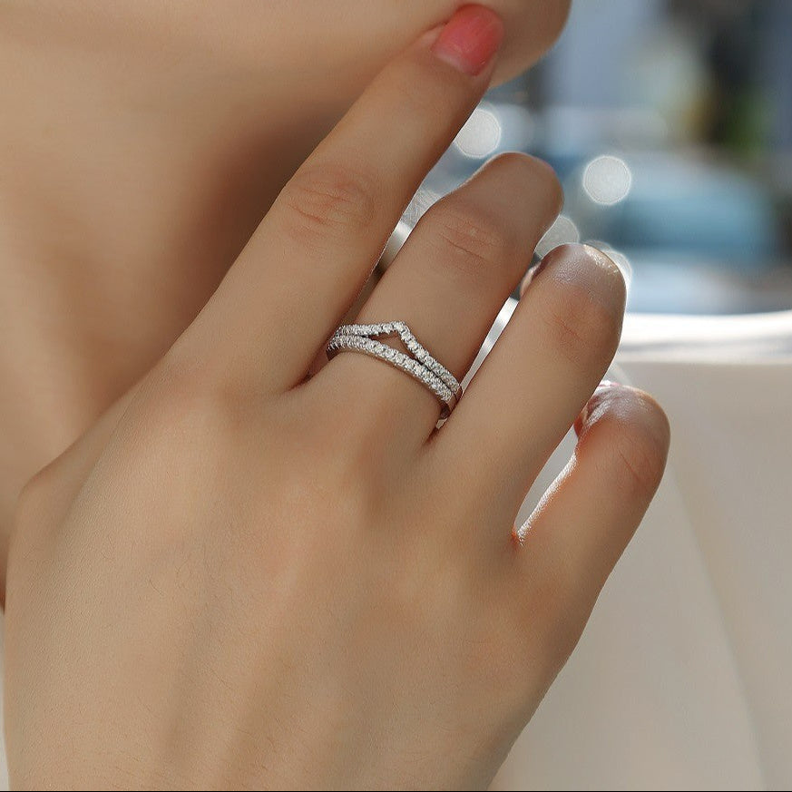 Ligne Promesse, 18k White Gold-Plated S925 Sterling Silver 33-Stone Moissanite Wedding Ring