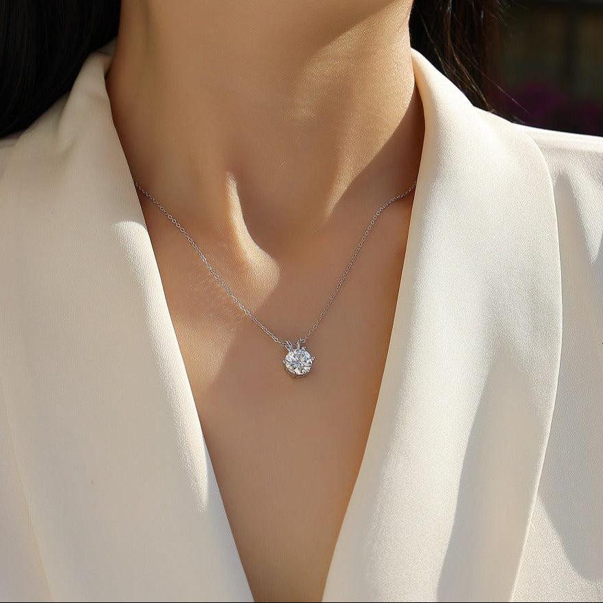 Clarté Solitaire, 18k White Gold-Plated S925 Sterling Silver 1ct Moissanite Pendant Necklace