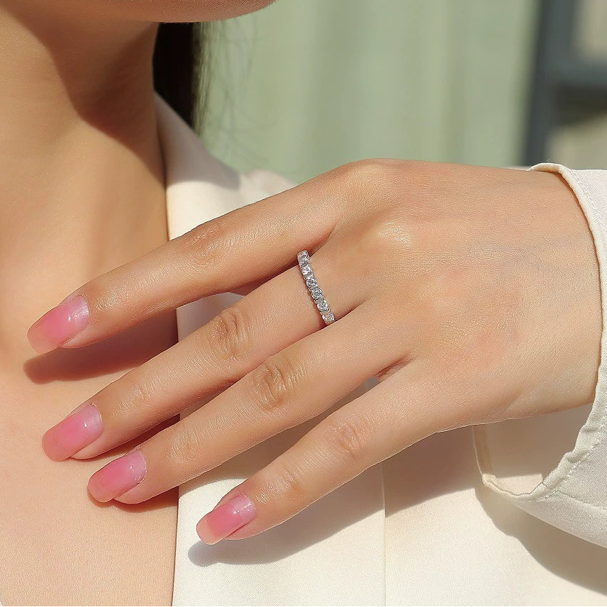 Lumière Rythmée, 18k White Gold-Plated S925 Sterling Silver 0.48ct Moissanite Wedding Ring