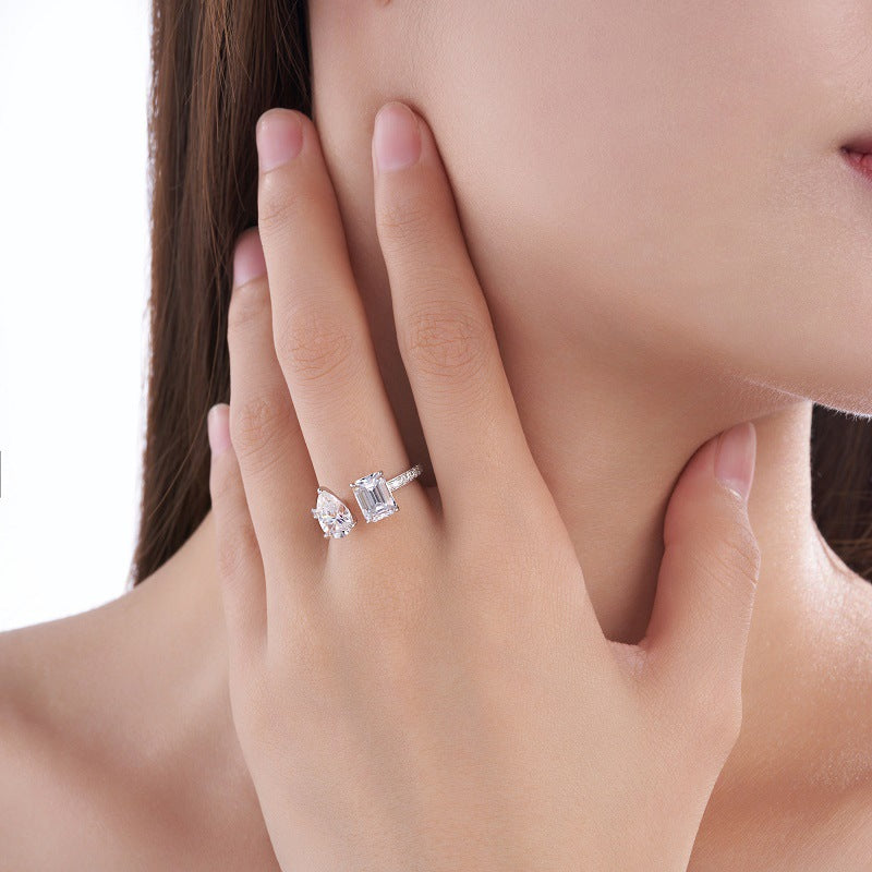 Dualité Moderne, 18k White Gold-Plated S925 Sterling Silver Moissanite Statement Ring