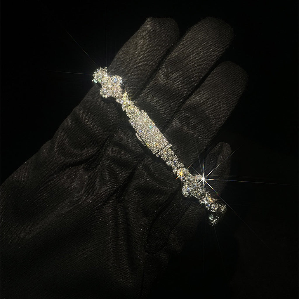 Full Moissanite Tennis Bracelet close-up bracelet detail view