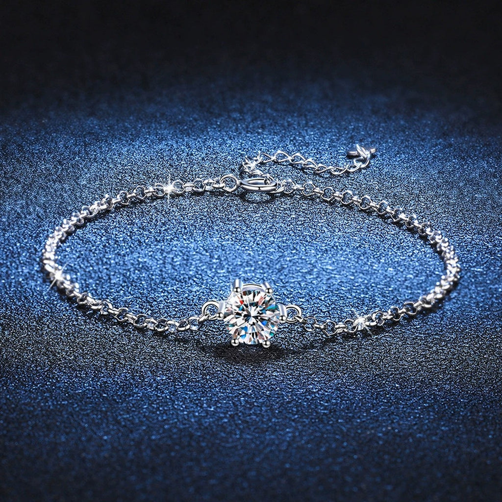 Starburst Moissanite Chain Bracelet close-up bracelet detail showing chain, setting, and stone placement
