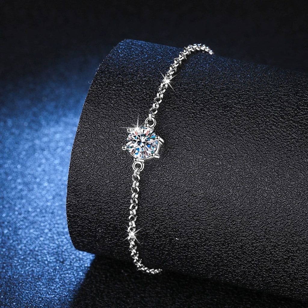 Starburst Moissanite Chain Bracelet close-up bracelet detail showing chain, setting, and stone placement