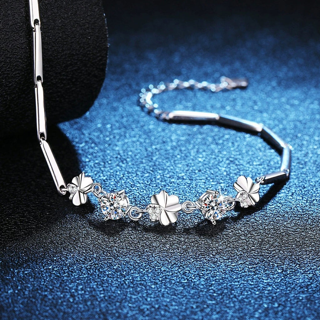 Graduated Moissanite Chain Bracelet with CZ close-up detail showing chain, clasp, and stone placement