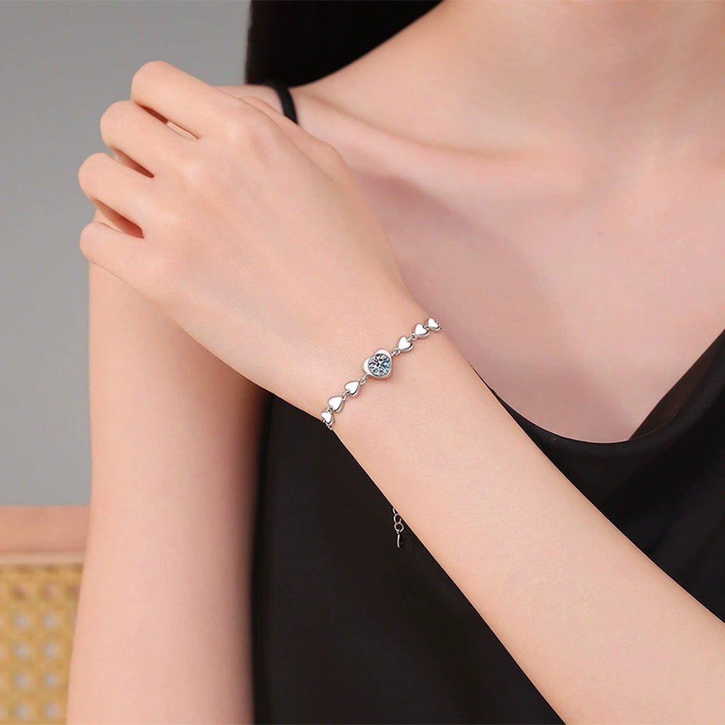 Round Moissanite Chain Bracelet white background product photo showing bracelet silhouette and moissanite setting