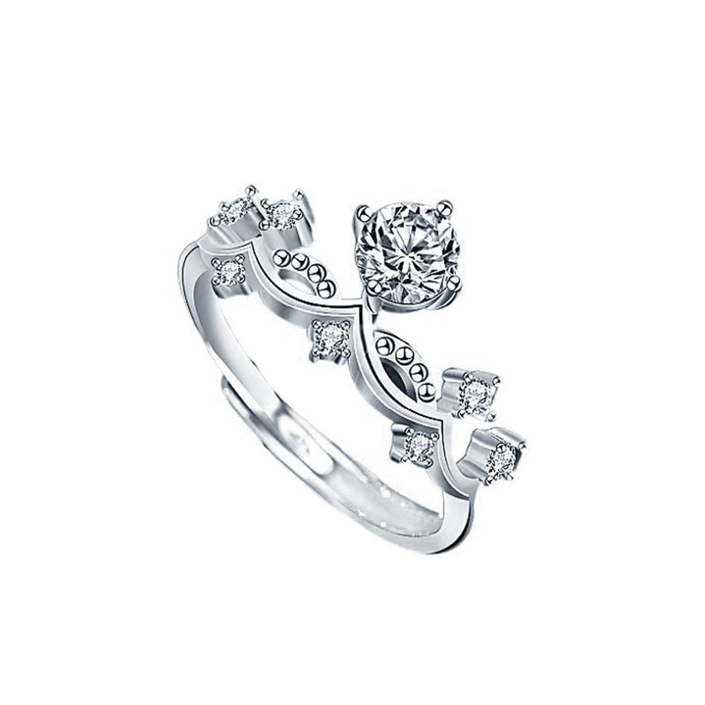 Princess and Knight Couples Round Moissanite Wedding Rings with CZ in gold-plated S925 sterling silver on clean white background